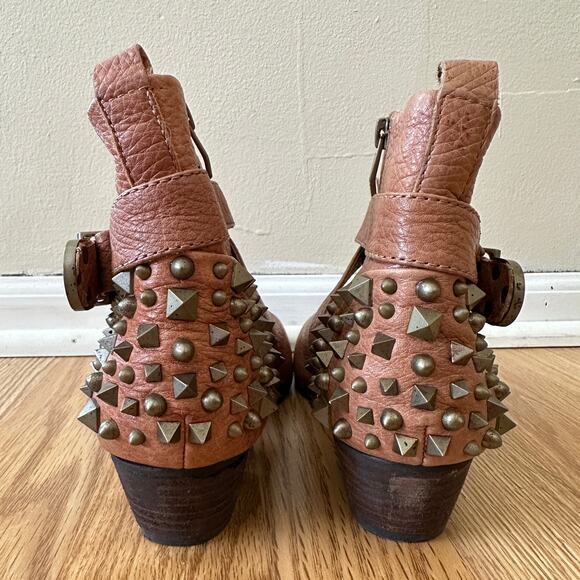 Vince Camuto Biker Marcin Grunge Brown Leather Moto Ankle Boots Studded Women 8B - Picture 7 of 15